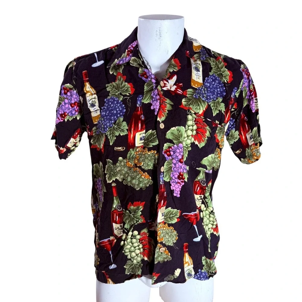 Island Collection Hawaiian Aloha Shirt Small Cocktails Grapes‎ Floral